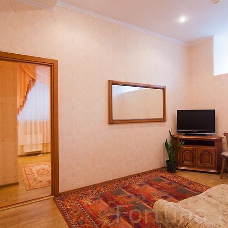 Fortuna Hotel Chisinau Bagian luar foto