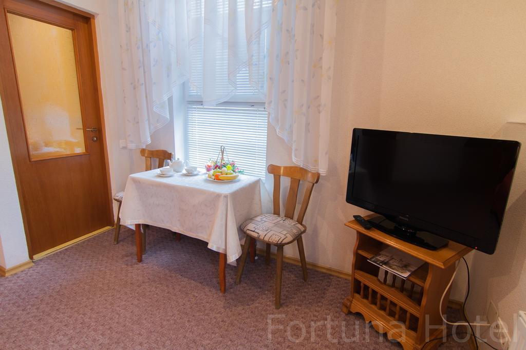 Fortuna Hotel Chisinau Bagian luar foto