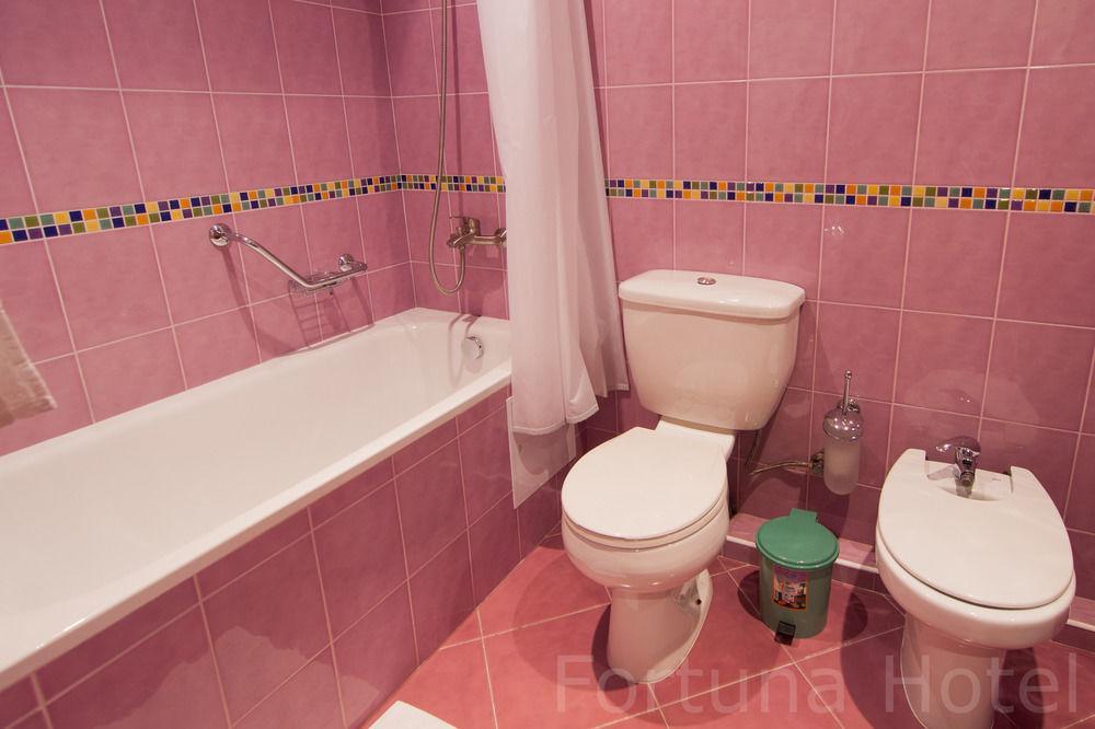 Fortuna Hotel Chisinau Bagian luar foto