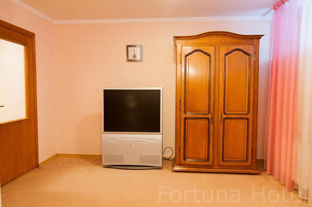 Fortuna Hotel Chisinau Bagian luar foto