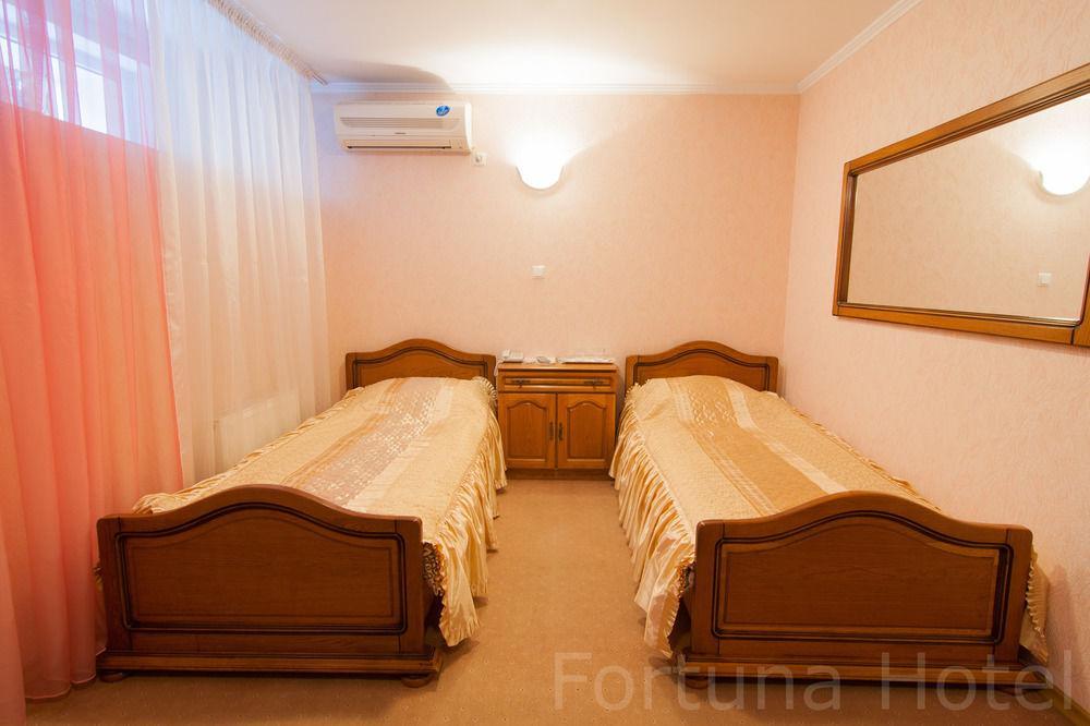 Fortuna Hotel Chisinau Bagian luar foto