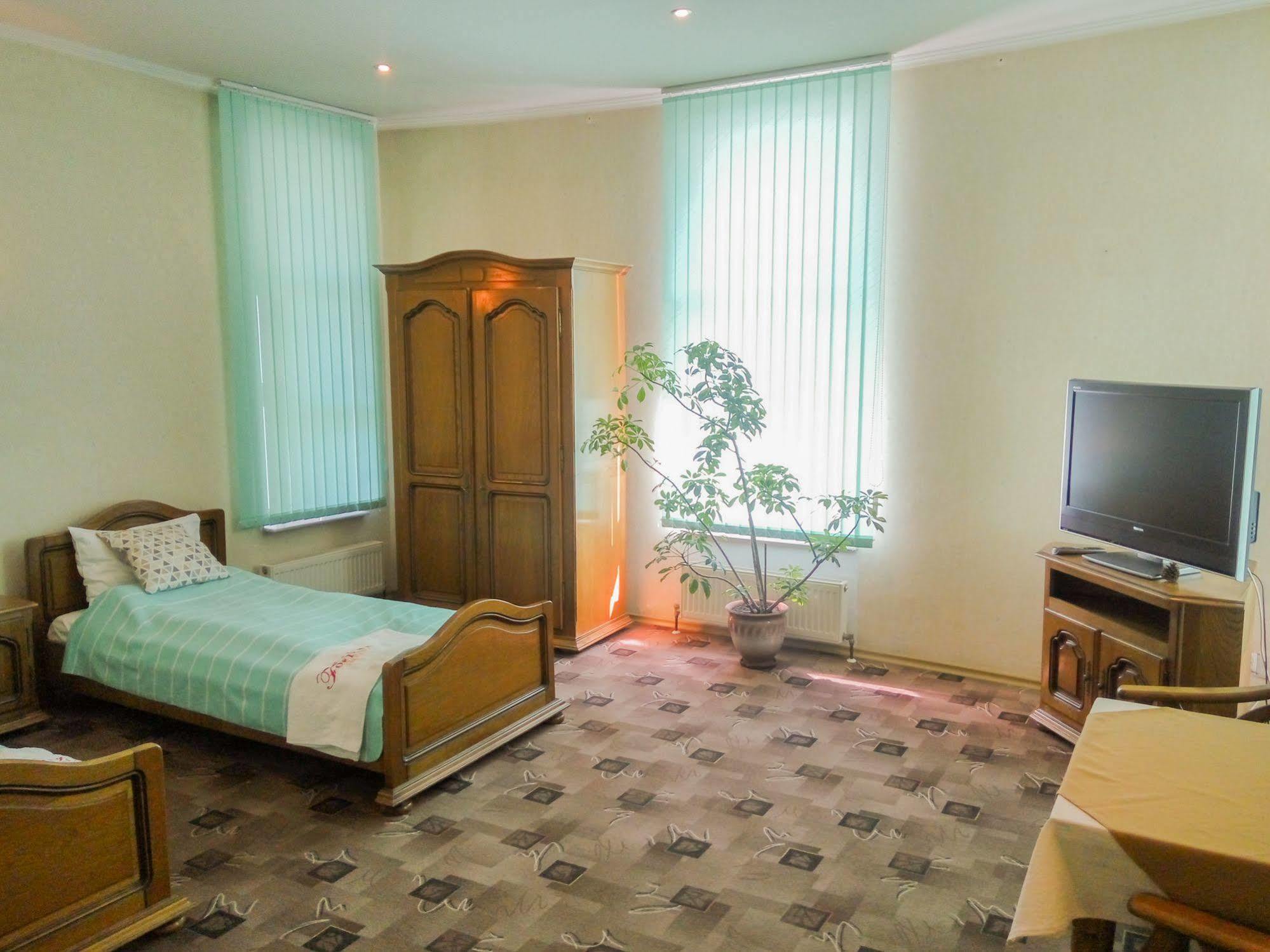 Fortuna Hotel Chisinau Bagian luar foto