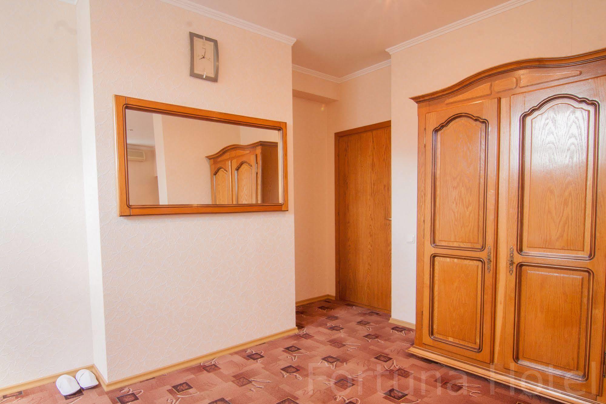 Fortuna Hotel Chisinau Bagian luar foto